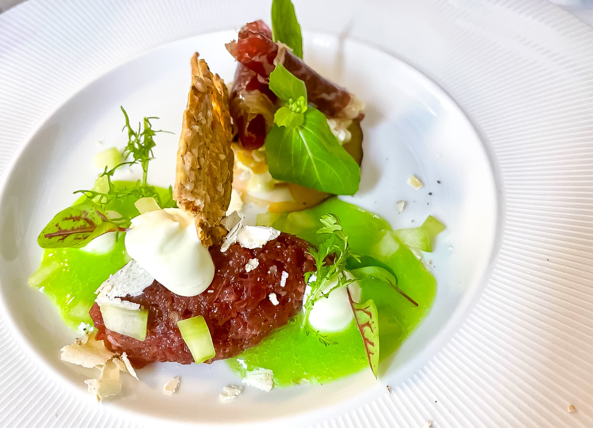 Restaurant Vivid Impression